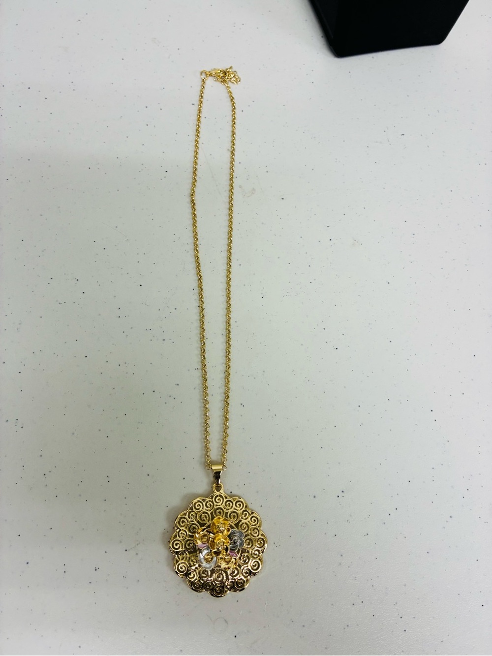 Gold Filigree Floral Pendant Necklace - Women Jewelry #0033